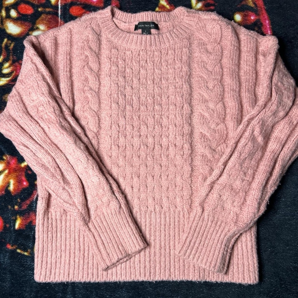 Ann Taylor baby pink cable knit sweater